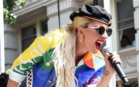 Lady Gaga Wiki •bisexual• Amino