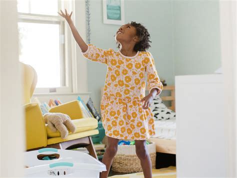 6 Stress Free Ways To Get Your Kids Involved With Tidying Up The Everymom