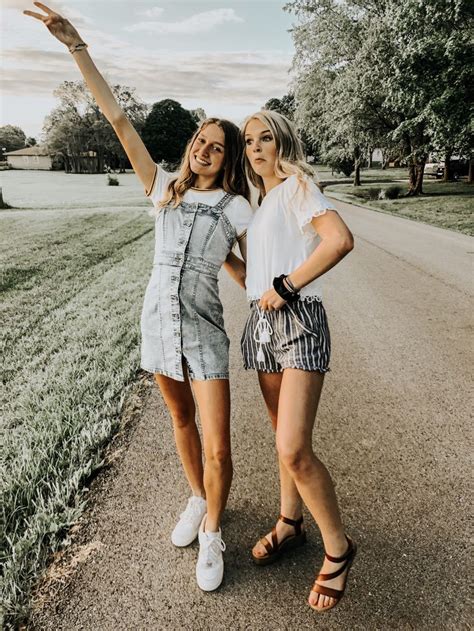 Instagram Pictures Best Friends Cover Up Photoshoot Seasons Inspo