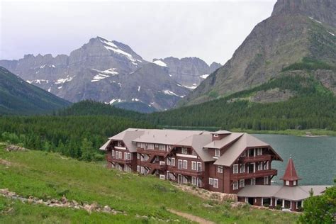 The Ultimate Guide To Help You Select Your Glacier National Park Lodge