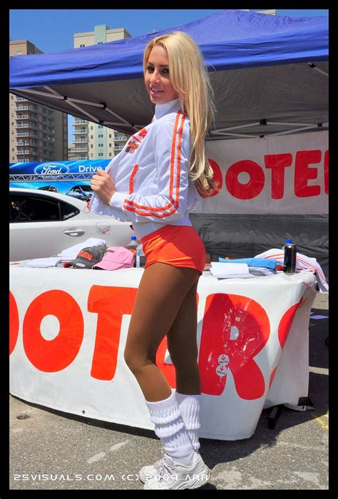 Gorgeous Hooters Girl Visuals Com The Best Hooters Girl Flickr