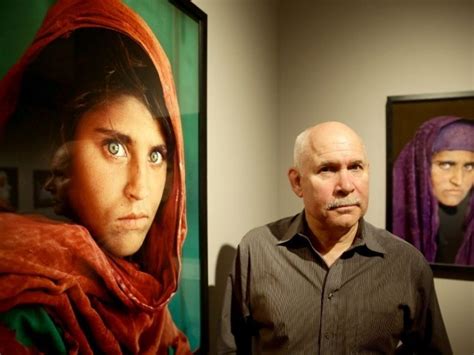 Photographer Of Natgeos Afghan Girl Objects To Arrest The Express