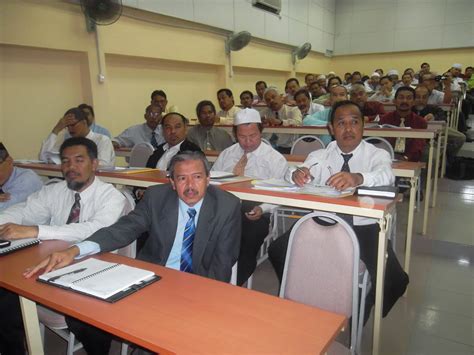 Salam semua, ipg kampus kota bharu telah. Jabatan Pengajian Melayu IPG-KAMPUS KOTA BHARU