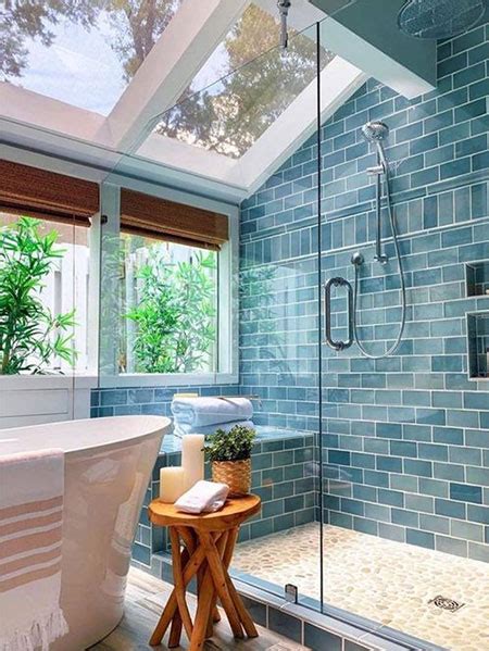 Tips To Make A Small Bathroom Feel Larger