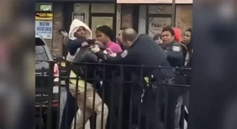 Watch Nypd Cop Suspended For Punching 14 Year Old Girl In Viral Video