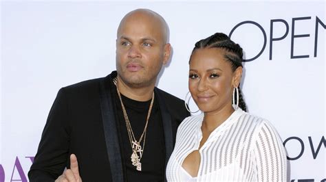 lorraine gilles claims mel b seduced her into group sex nz herald