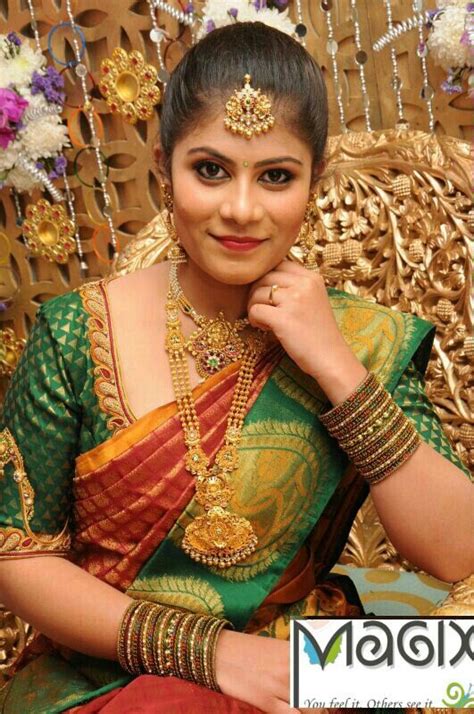Traditional South Indian Bride In Magix Bridal Makeovers Bride In Antique Jewellery Facebook