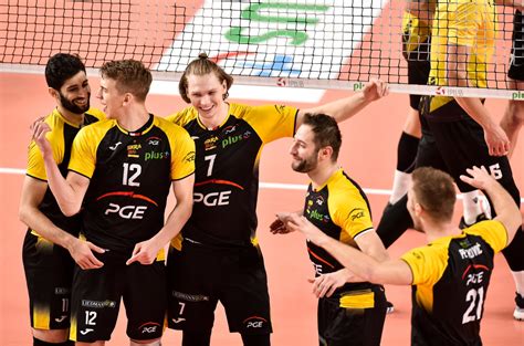 Pokaż spoiler #warszawa #belchatow #berlin #bialapodlaska #bialystok #bielskobiala #boleslawiec #bruksela #bochnia #brzeg. Polonia: Radom e Belchatow vincono i match domenicali ...