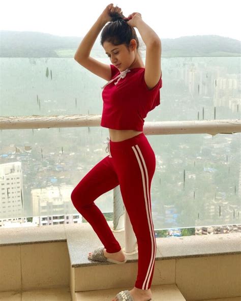 Aashika Bhatia Avneet Kaur Jannat Zubair Hot In Yoga Pants