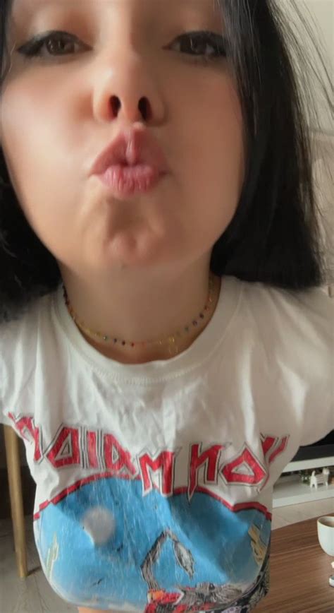 Soooooo Sticky On Twitter Rt Loonaaa8 A Kiss And Boobies For You