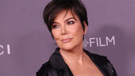 watch access hollywood interview kris jenner s 2017 christmas decor has all the colors
