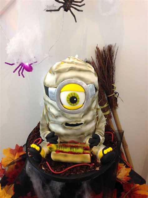 Minion Covered In Mummy Tape Halloween Cake Halloween 1 Halloween