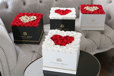 Rose T Boxes Square Boxes Of Roses Eternal Roses