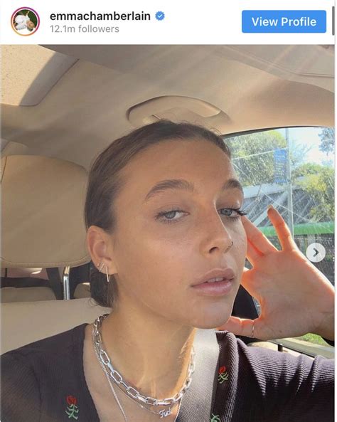 These Selfie Tips Will Up Your Instagram Game In 2021 Emma Chamberlain Emma Style Chamberlain