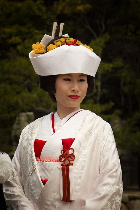 Read about lavish japanese wedding ceremonies including japanese brides in spite of the many western influences on japan, the japanese wedding has maintained most of. A Traditional Japanese Wedding in Miyajima