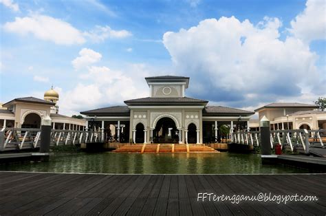 Get on a boat and have relaxing cruise at putrajaya lake to see the wonders fo the city in a different perspective. Jomm Terengganu Selalu...: River Cruise, TTI, Kuala Terengganu