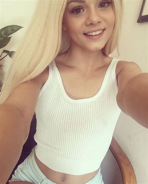 Elsa Jean Net Worth 2020 Biowiki Age Height And Measurements