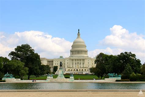 Us Capitol And Reflecting Pool A Summer View Of The Capi Flickr