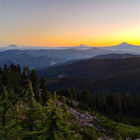 Oc Gorgeous Sunrise On Mt Hood With Mt Adams Mt Rainier Mt St