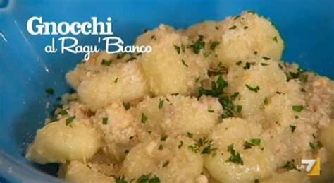 Maybe you would like to learn more about one of these? I menù di Benedetta Parodi, ricette: gnocchi di patate al ...