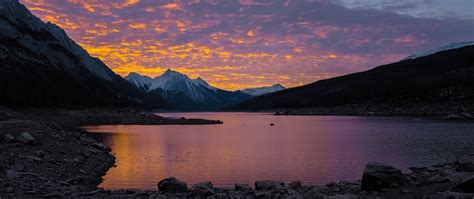 2560x1080 Mountains Reflection In Water Body 5k Wallpaper2560x1080