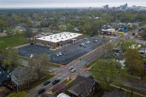 Central Topeka Grocery Oasis Group, GraceMed trying for grocery store