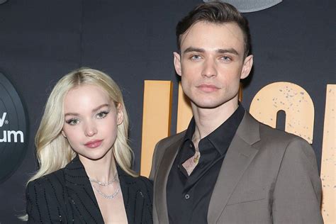 Dove Cameron And Thomas Doherty - Dove Cameron And Thomas Doherty Call It Quits Following Four Years Of