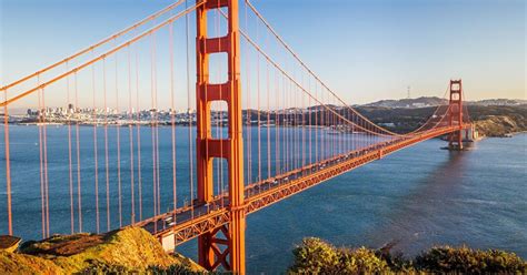 It spans almost two miles across the golden gate, the. Golden Gate Bridge: Sorge um Drohnen | futurezone.at