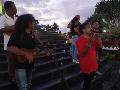 Chaken Supusepa Tampil Apik dengan Tombo Ati - Maluku Post