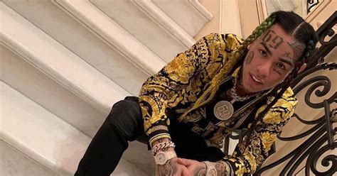 Rapper Tekashi 69 Has A New Spinning Chain — And Its 1 Million