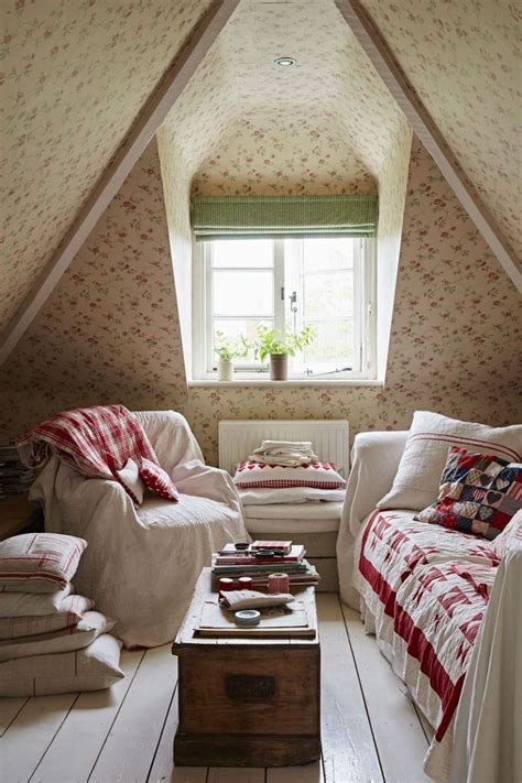 This Edwardian Cottage Comes To Life Through Neutral Colours And Vivid