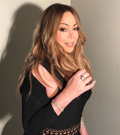 Mariah Carey Nude Cleavage On Show As Singer Goes Braless In Sexy Snap Daily Star