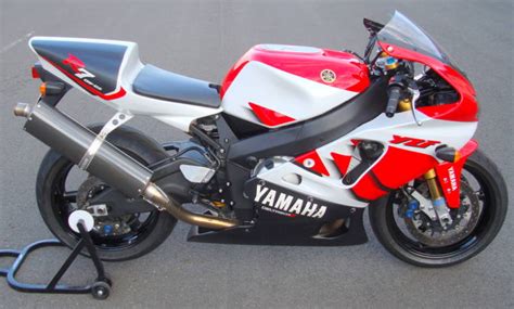 At the end of 2000 yamaha pulled their sublime pairing of noriyuki haga and the r7 superbike out of the world. 1999 Yamaha R7 OW02 - Rare SportBikes For Sale