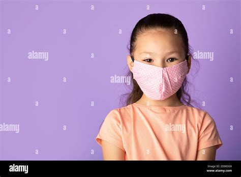 Reusable Cloth Mask Hi Res Stock Photography And Images Alamy