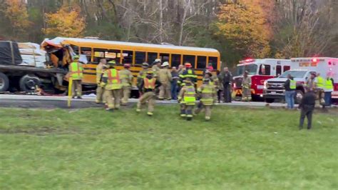 Witnesses Help Students In Deadly School Bus Crash On I 79 In Butler County