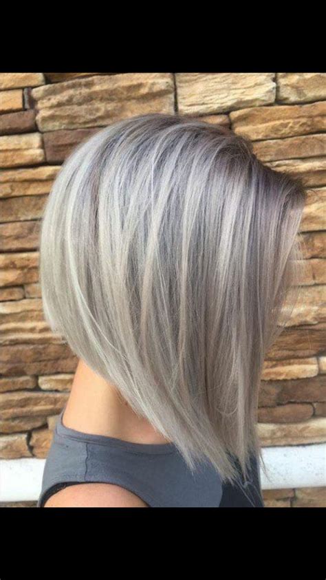 Pin By Lucie On Cheveux Gris Blanc Silver Hair Color Hair Styles
