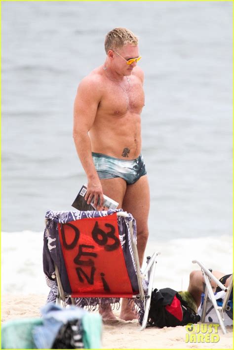 Gma S Sam Champion Shows Off Ripped Shirtless Torso Photo Shirtless Pictures Just