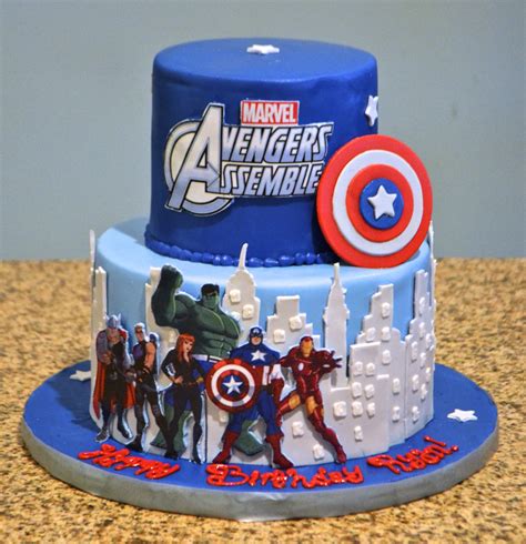 The Avengers To The Rescue On This Birthday Cake Bolo Dos Vingadores