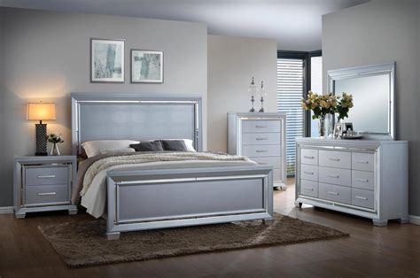 The choice of queen bedroom sets also eliminates the sound problem of steel frames. Crocodile Texture Queen Platform Bedroom Set 6P MYCO Luca ...