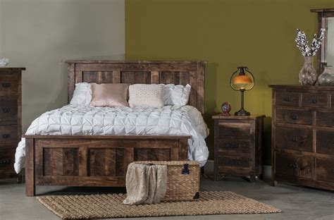 Craftsmen from montana, colorado, utah, and beyond have taken great pride in designing many of the rustic bedroom suites we offer on our site. Elsmere Rustic Sawn Bedroom Set - Countryside Amish Furniture