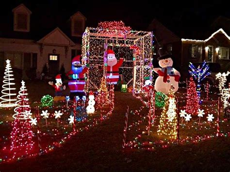 Best Christmas Decorated Houses Near Me Christmas Lights 2021