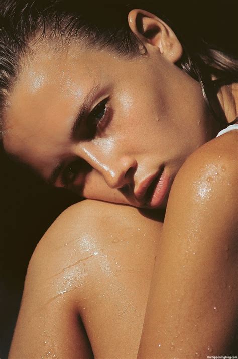 Polina Malinovskaya Nude And Sexy 15 Photos Thefappening