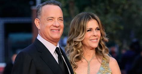 30 Years Into Marriage Tom Hanks And Rita Wilson Are More In Love Than Ever Yourdailylama