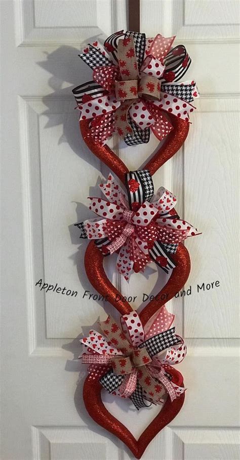 35 Cute Valentines Day Wreaths To Liven Up Your Front Door Diy