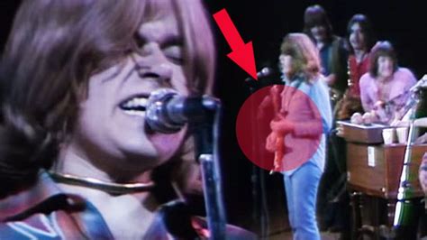 Keep Your Eye On Terry Kath During Chicagos Performance Of 25 Or 6 To 4