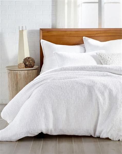 A comforter set will help you create the bedroom design that you are striving for without all the work! The 13 Best Picks for Masculine Bedding: Comforters, Duvet ...