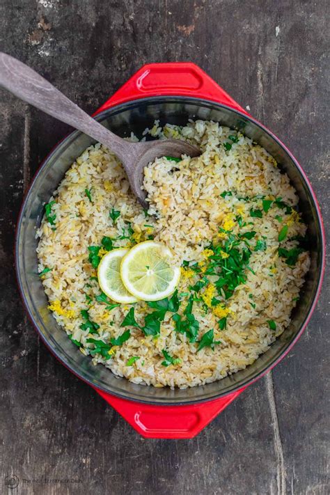 Youll Love This Bright And Super Tasty Greek Lemon Rice With Onions