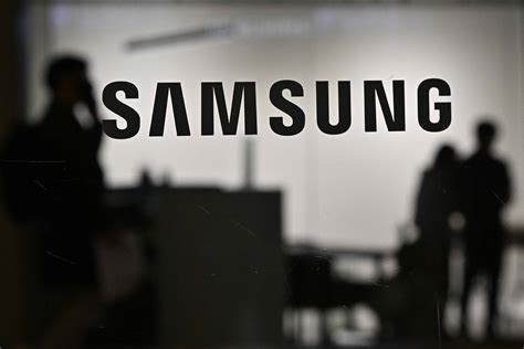 Samsung Electronics Flags Sharp Q4 Profit Drop On Falling Demand