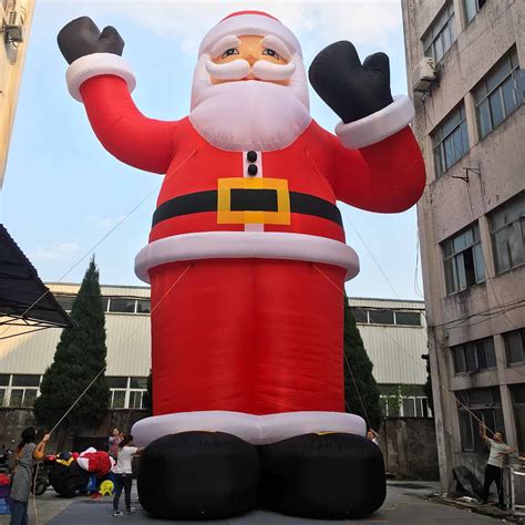 Marie claus for one of the most heartwarming experiences of your holiday season capturing the most precious memories to. Giant Santa Claus Christmas Inflatable - 50 ft / 15m ...
