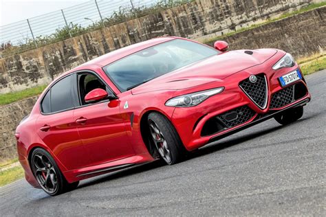 I know this as everyone in the office keeps pestering me for the keys. Alfa Romeo Giulia Motore Ferrari - Alfa Romeo Giulia 2019